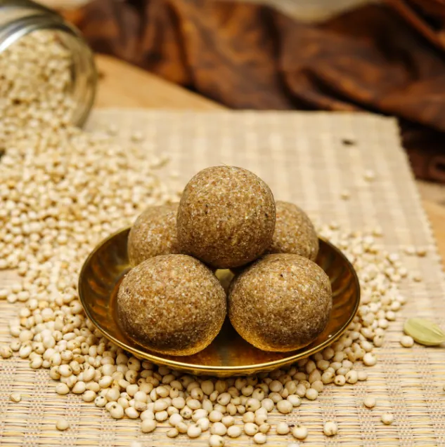 Vellai Chollum laddu Millets